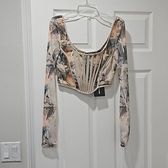 Pretty Little Thing Top - Picture 1 of 4